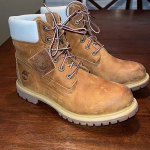 Timberland Women’s Lace up Waterproof Leather Boot